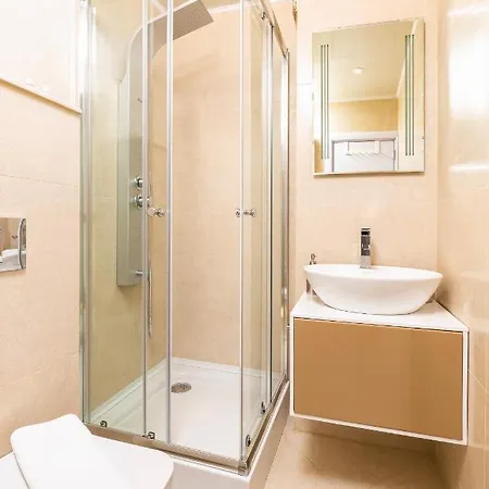 Cityscape Retreat 1bd Flat In The Heart Of Daire *